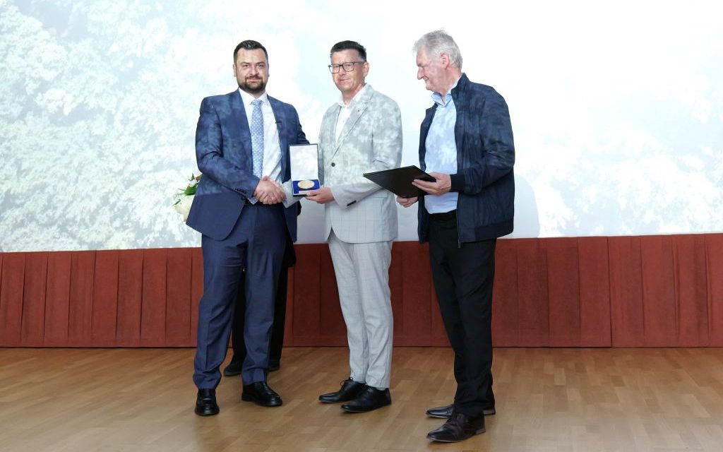 Armin Hodžić nagrađen u Vojniću