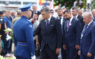 Armin Hodžić u Potočarima na 30. godišnjici Genocida u Srebrenici