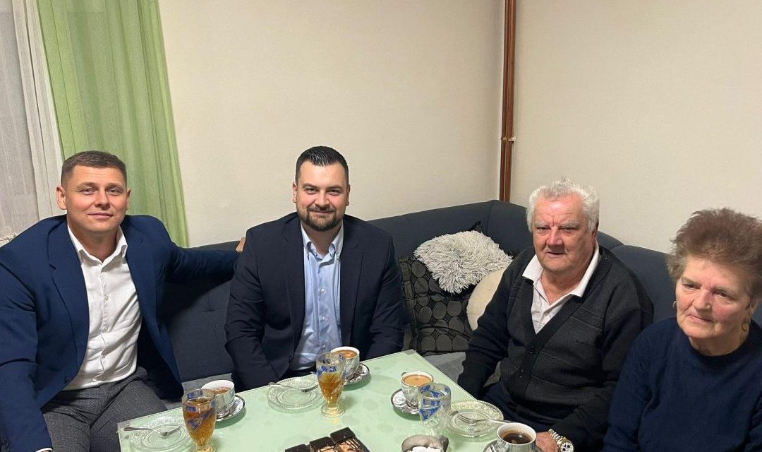 Obilazak roditelja Šefika Pezerovića