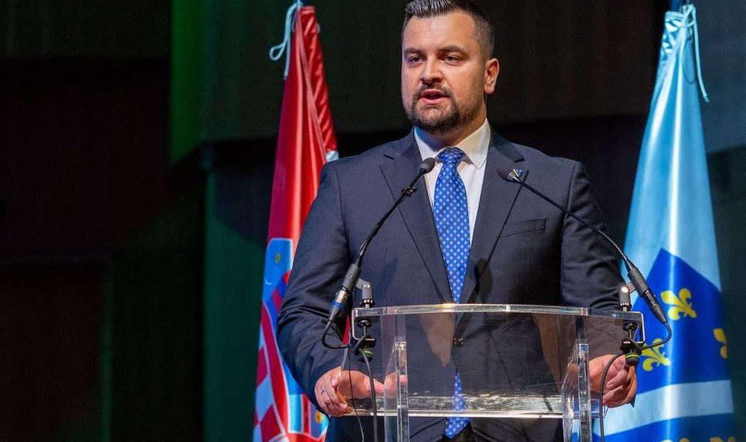 Armin Hodžić o inicijativi DP-a: Žele li da Hrvati u Bosni i Hercegovini budu manjina ili da Bošnjaci u Hrvatskoj konstitutivni?