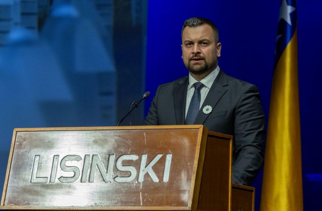 Hodžić: Poštovanje prema žrtvama počinje poštovanjem istine – povijesne činjenice ne smiju biti predmet političkih pregovora
