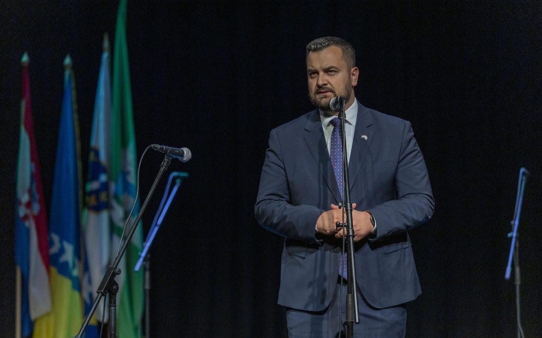 Manifestacija “Sevdahom kroz Hrvatsku“ ispunila dvoranu u Sisku, Hodžić poručio: Nastavljamo pružati podršku
