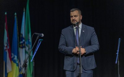 Manifestacija “Sevdahom kroz Hrvatsku“ ispunila dvoranu u Sisku, Hodžić poručio: Nastavljamo pružati podršku